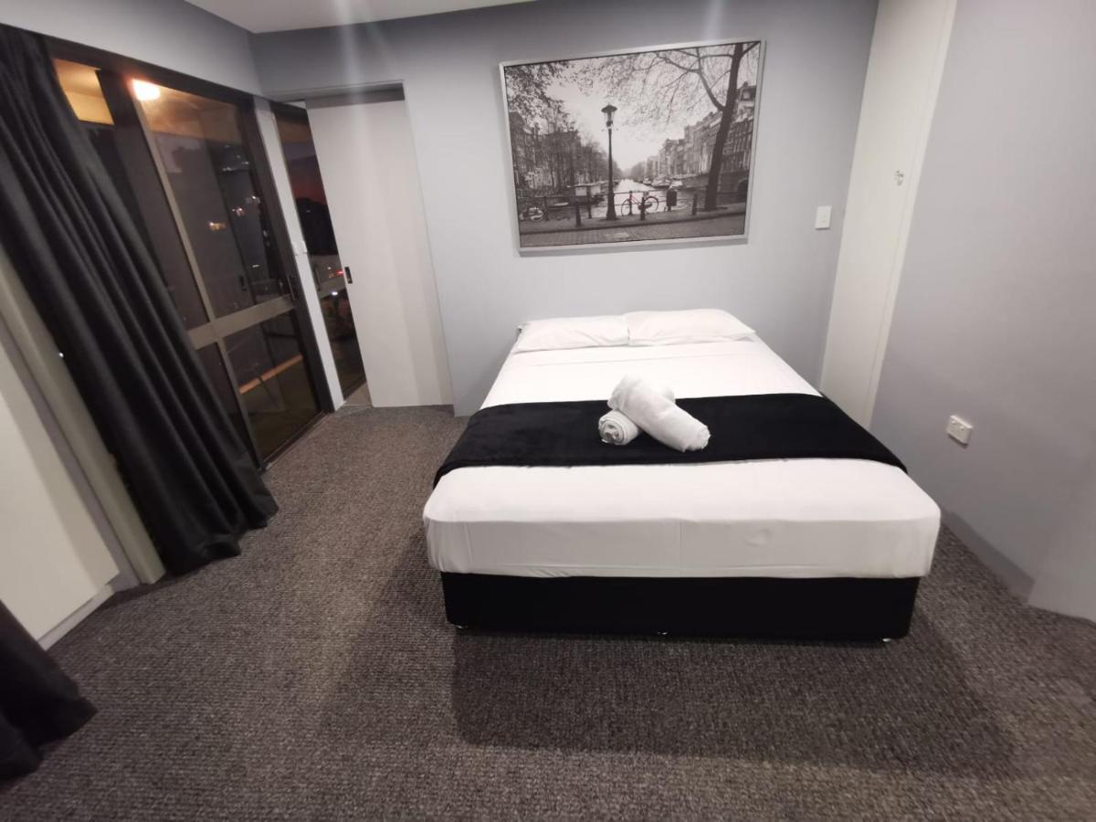 Surfers Holiday Apartments Гоулд Коуст Екстериор снимка