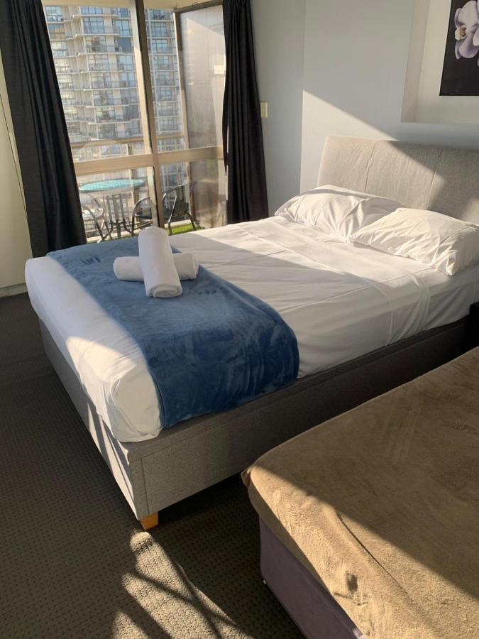 Surfers Holiday Apartments Гоулд Коуст Екстериор снимка