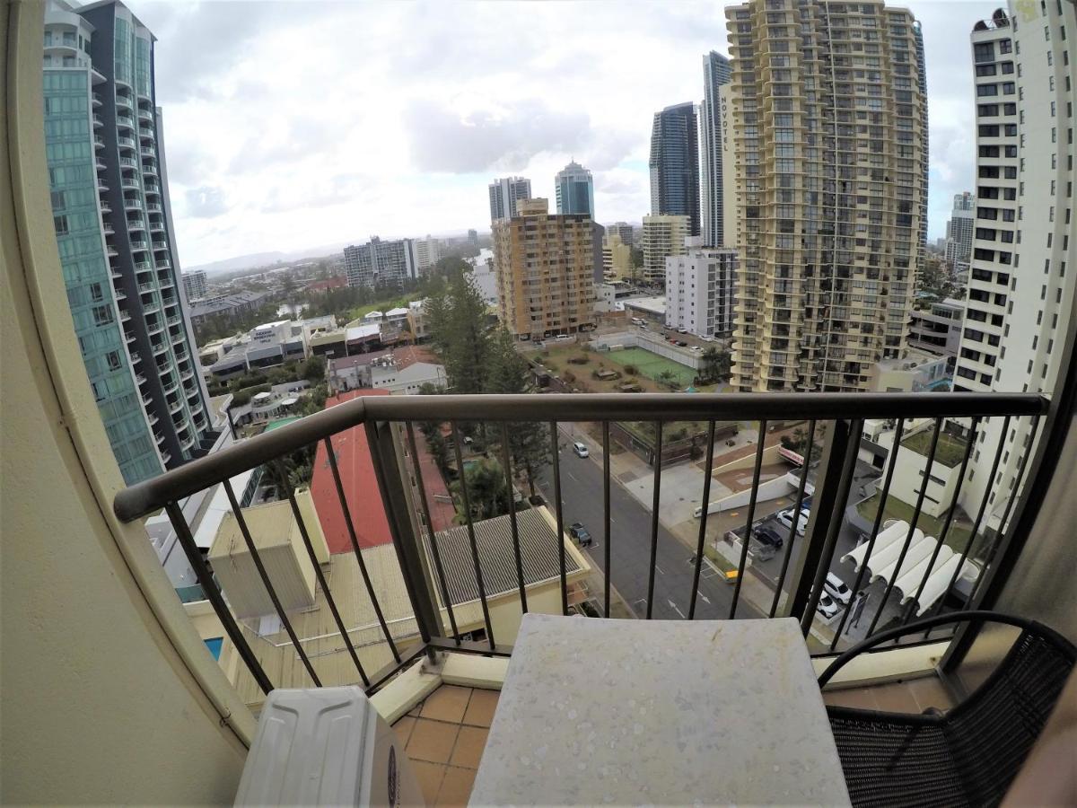Surfers Holiday Apartments Гоулд Коуст Екстериор снимка