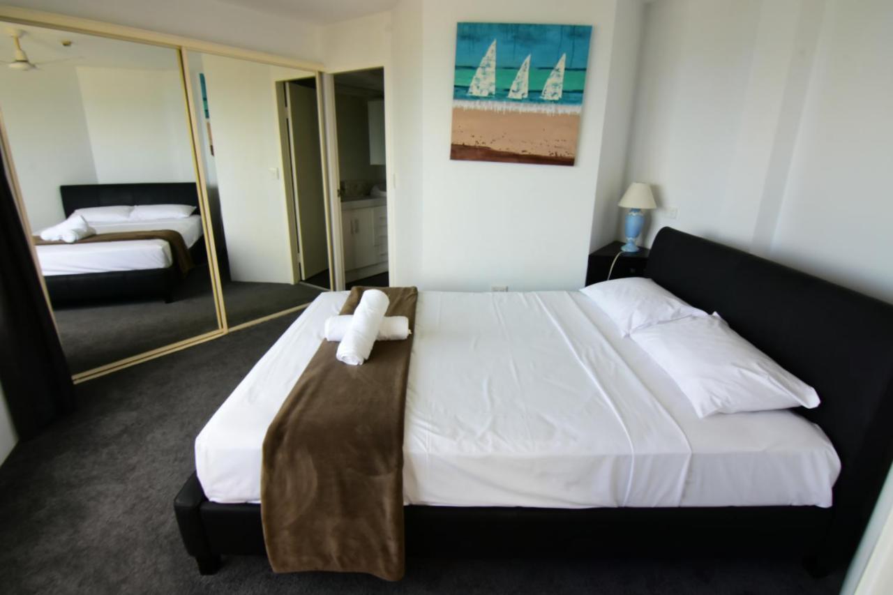 Surfers Holiday Apartments Гоулд Коуст Екстериор снимка
