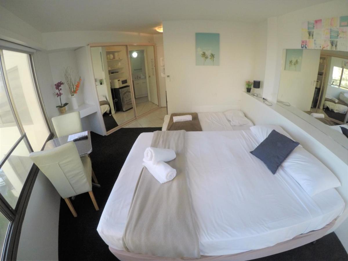 Surfers Holiday Apartments Гоулд Коуст Екстериор снимка