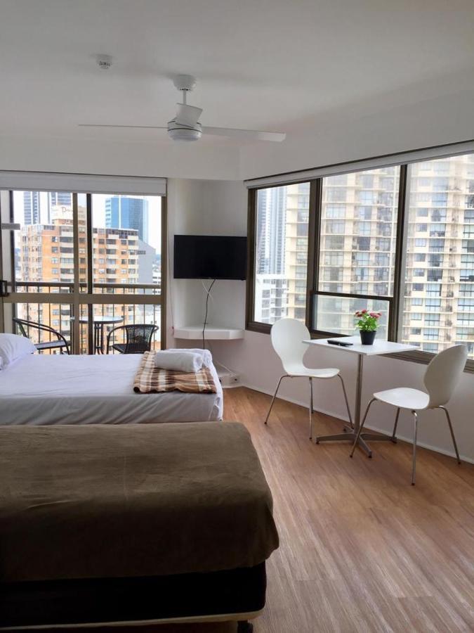 Surfers Holiday Apartments Гоулд Коуст Екстериор снимка