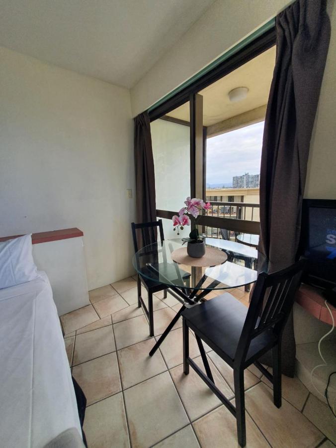 Surfers Holiday Apartments Гоулд Коуст Екстериор снимка